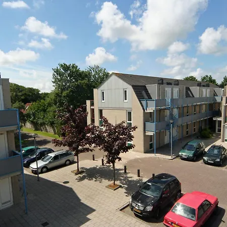 公寓 In The Netherlands With Balcony Westermient
